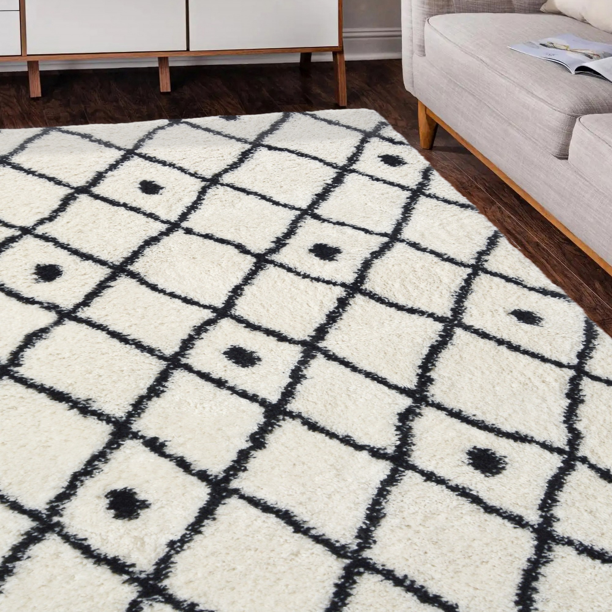 Snug Nomadic Shaggy Geometric Rugs In White